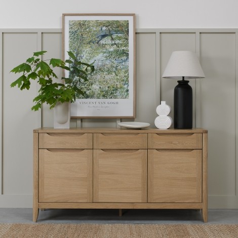 Chester Oak - Wide Sideboard - 3 Drawers And 3 Doors - Recessed Handles - Lacquer Finish