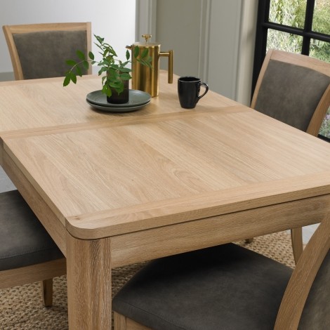 Chester Oak - 4 to 6 Seater Rectangular Extension Dining Table - Lacquer Finish