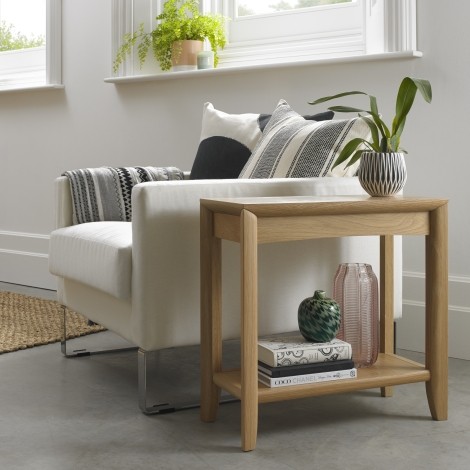 Bergen - Oak - SideTable - Curved Tapering Legs