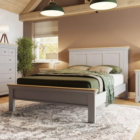 Faire - 4ft6in Double 135cm Shaker Panel Bed Frame with Oak Tops - Neutral Dove Grey Finish