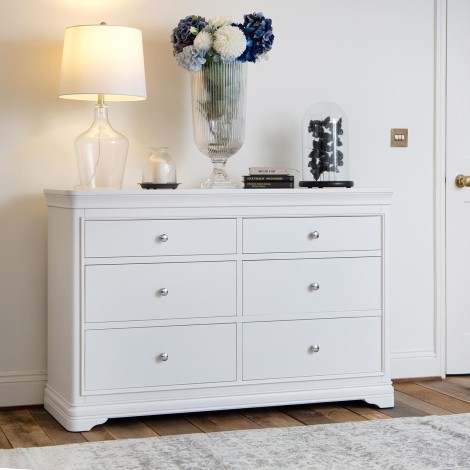 Sutton - Rectangular - Soft White - 6 Drawer - Chest - Sculpture Feet